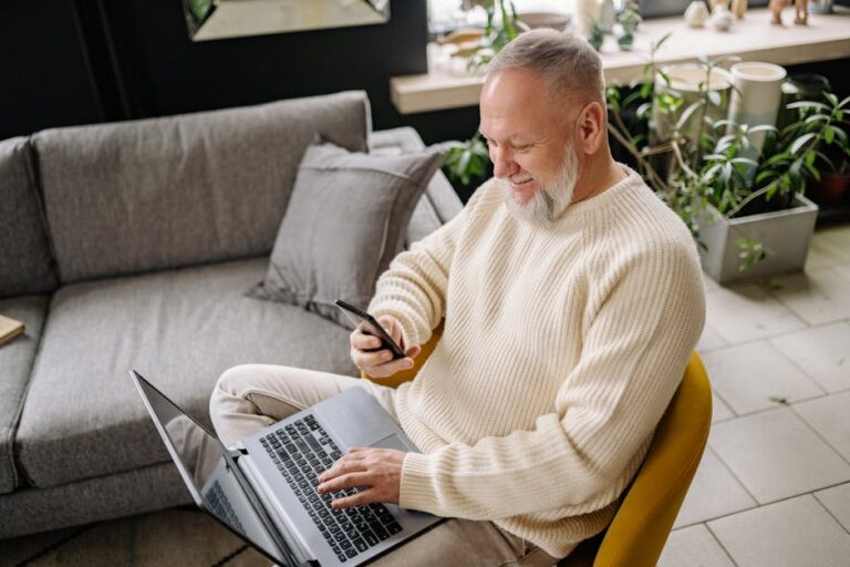 senior using technology home comfortable - Photo by Yan Krukau on Pexels